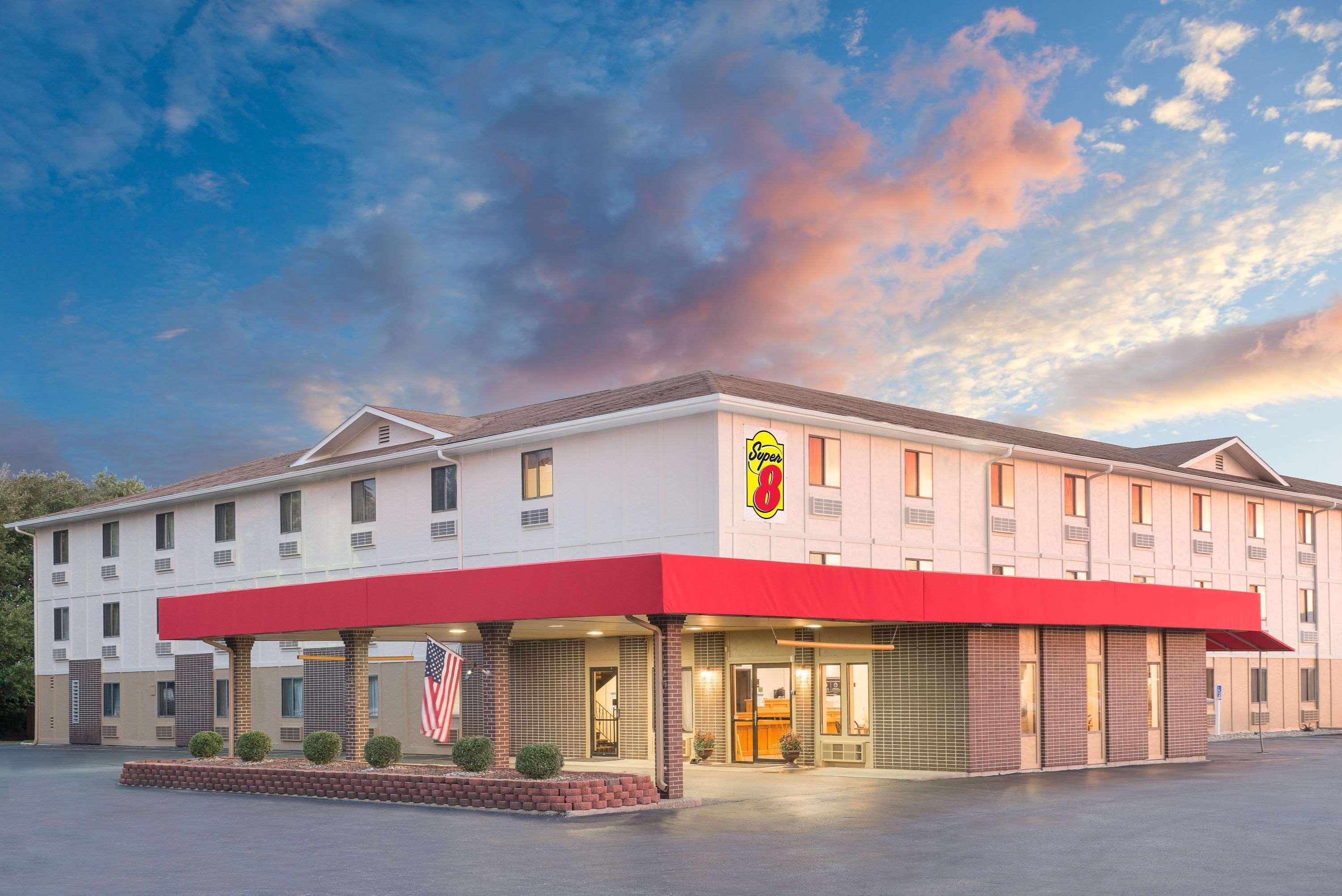 Super 8 By Wyndham Terre Haute Exteriör bild